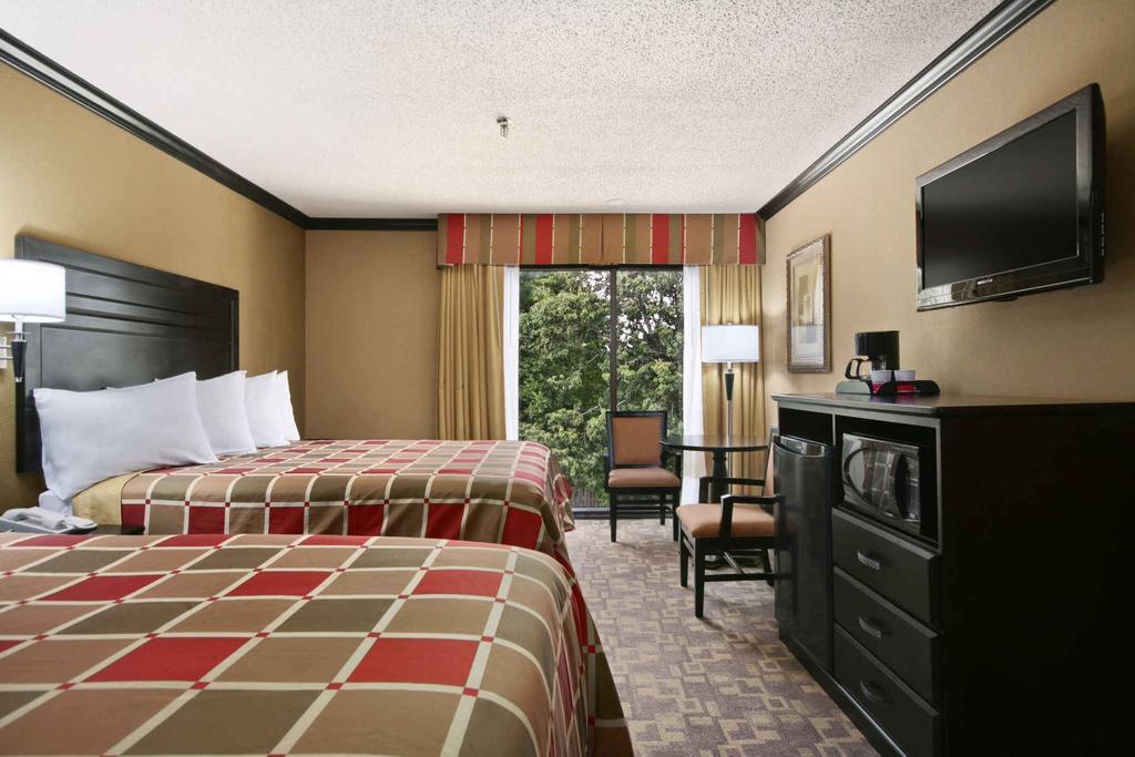 Quality Inn Texarkana Buitenkant foto